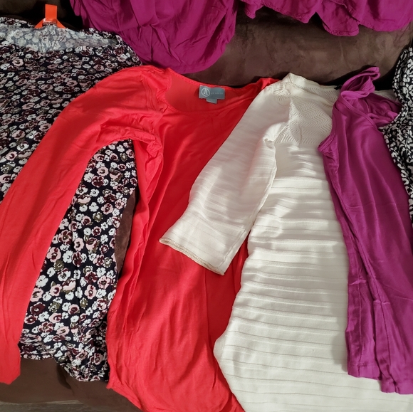 Pregnancy clothes - Picture 3 of 5